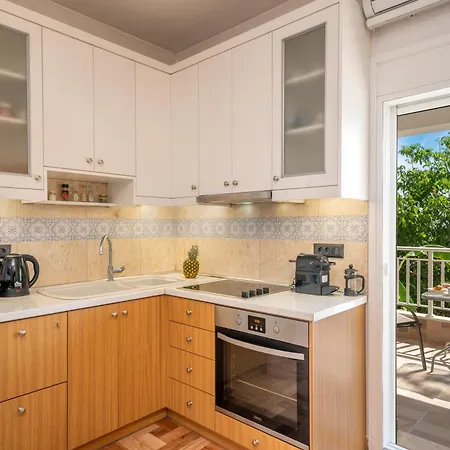 Jasmine - One Bedroom With Balcony *