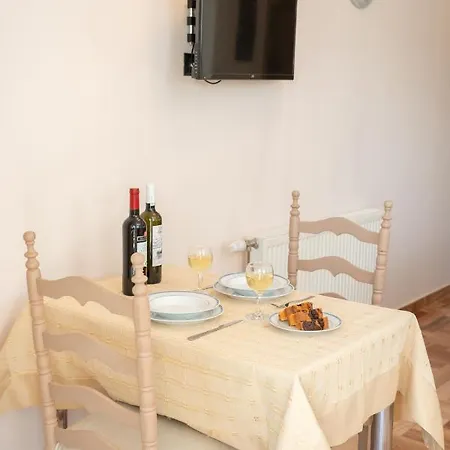 Jasmine - One Bedroom With Balcony *