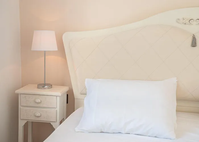 Jasmine - One Bedroom With Balcony