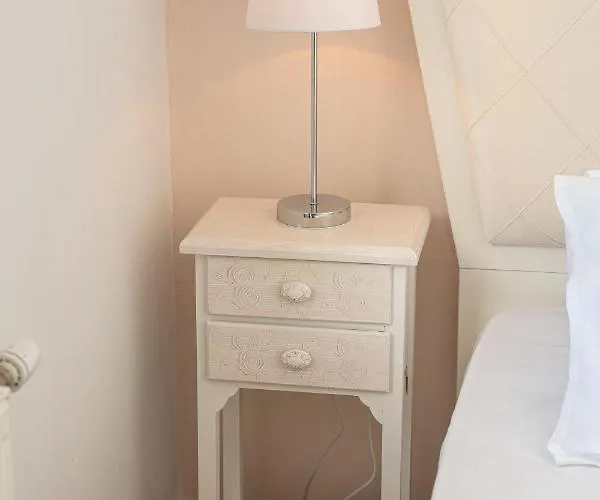 公寓 Jasmine - One Bedroom With Balcony 萨米